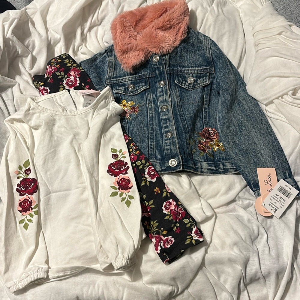 NWT 3 piece 4T set